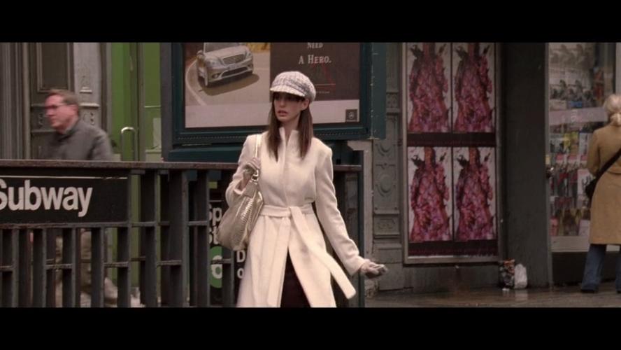 你看过穿普拉达的女王吗?今天,她用中英双字分辨率,告诉我们什么叫真正的厉害。+