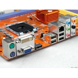 你还再为安装驱动烦心？「IObit+Driver+Booster+PRO」可以轻松升级「电脑声卡+显卡+网卡+主板」等多种驱动，并支持一键更新和备份!