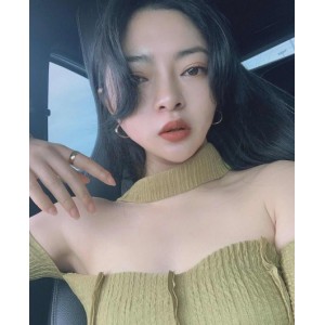 某某的健身尤物：正常小姐姐完美身材，视频照片大小诱惑