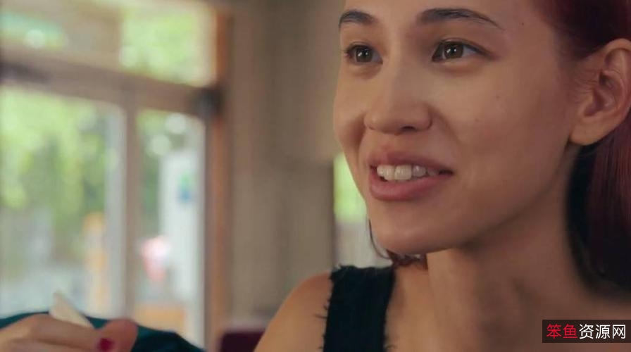 《彼女2021年日本爱情作品：活在黑暗中的女孩》