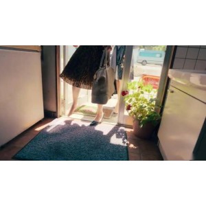 《彼女2021年日本爱情作品：活在黑暗中的女孩》