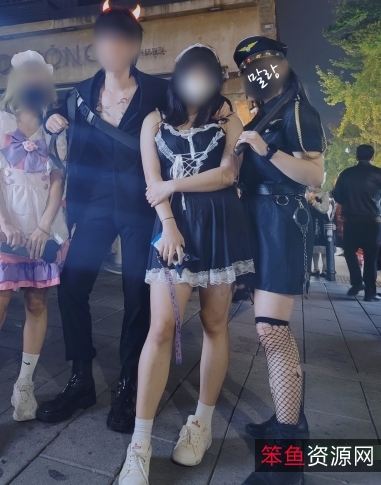 火辣美女qpalzm，稀缺新作分享：性感撩人的私房照片与视频