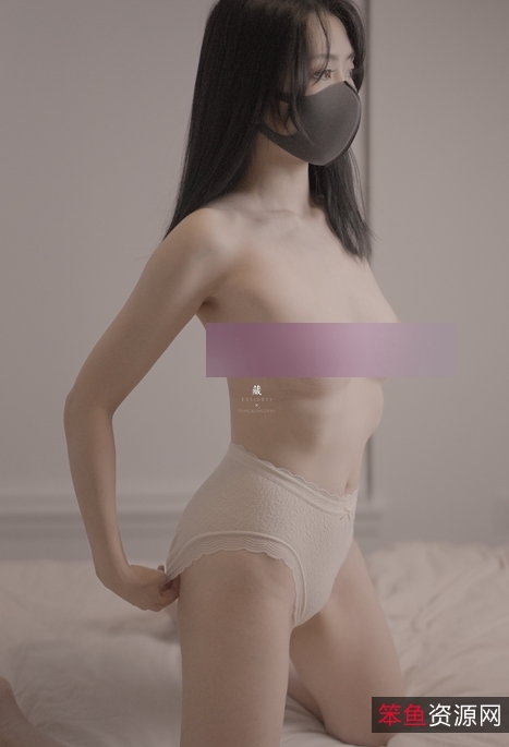 《虎牙网红hongkongdoll最新私拍有尺度合集:白月光下的完美身材魅惑风,爱上hongkongdoll!》