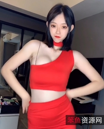 斗鱼超人气顶流主播你的小李老师:抖胸舞礼物精华,百万粉丝美颜大车灯