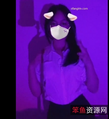 百合女大学生日常+互动,苏婉带着假jb,惊艳舌吻、宿舍床板运动,勇敢自信的性感表现