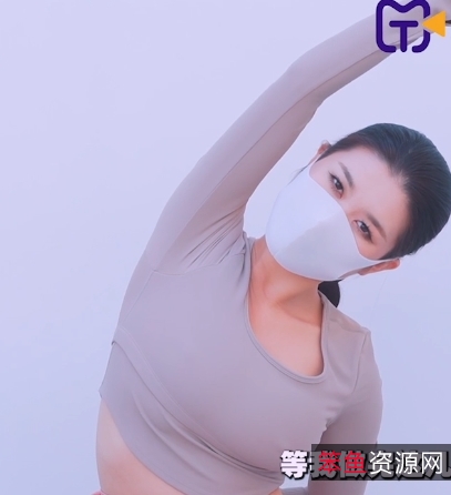 《天美传媒寸止挑战7瑜伽性解放》:罗马尼亚网红“二子爷”带你体验自由自在的瑜伽性解放之旅!