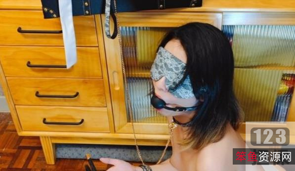 21岁东南亚网红奶咪Naimi最新抖M合集，狗链、堵嘴、R环等等奇妙内容，让你体验奇妙的极限奇妙