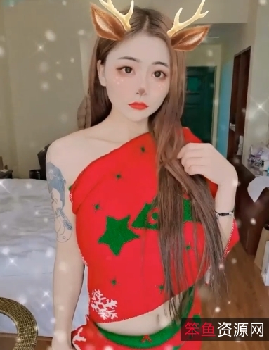 周小念：颜值爆表，丰满身材，63个视频精选