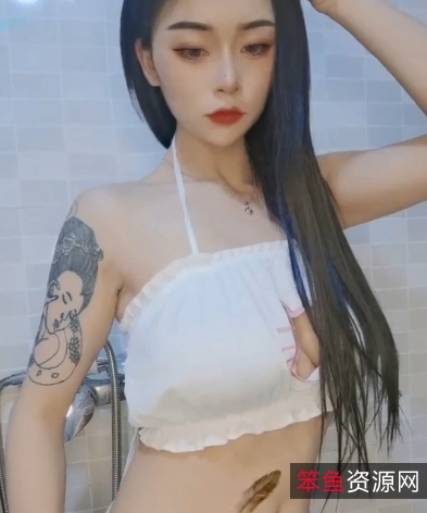 周小念：颜值爆表，丰满身材，63个视频精选