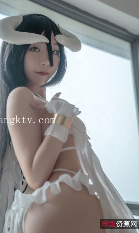 最新超绝美网红摄影：448P13V1.44G视频资源，12位精选网红，Cici等网红模特，室内朦胧遮掩艺术装嫩上年纪妹子。