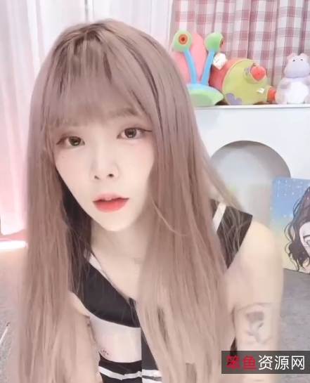 LPL金提莫:10月所有作品合集,分手私拍照、交朋友、音乐、旅游、背景配乐、唱歌、才华