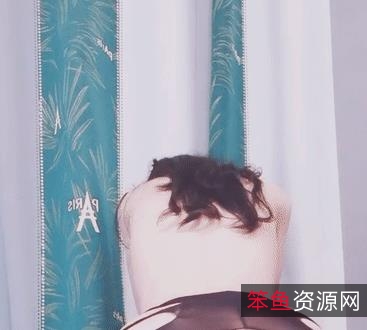 美艳搔女:勾引师傅的自拍秘籍