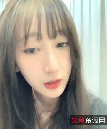 精选校花穿黑丝JK服装无屏障C出水百度云