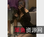 222V女主角自拍37套:渣男拍照曝光,床拍、楼梯、黑丝束缚