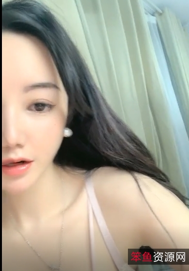 新晋人气妩媚惊艳！虎牙现代狐狸精浮力主播小纯纯合集！小妲己火超火身材白皙粉嫩，大白兔妖娆有尺度！直播打赏私人定制绅士！