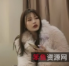 黑色网袜和包臀裙，性感妹子在浴室洗澡，展示嘴艺的视频-高清资源分享