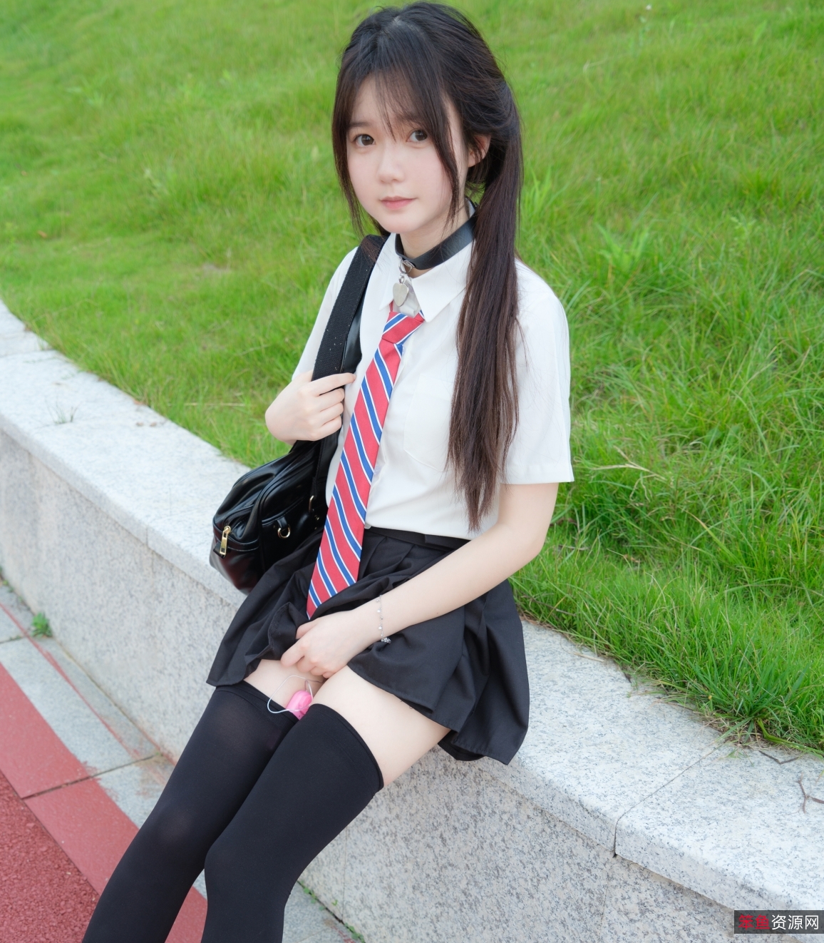 小恩黑丝-10G1v多人游+10百度盘