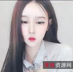 红极一时的网红美女杜珊珊土豪万元定制的紫薇商品