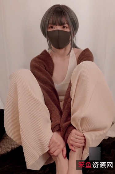 香港网红女神HongKongDoll年终新作情侣游戏1V2.07G