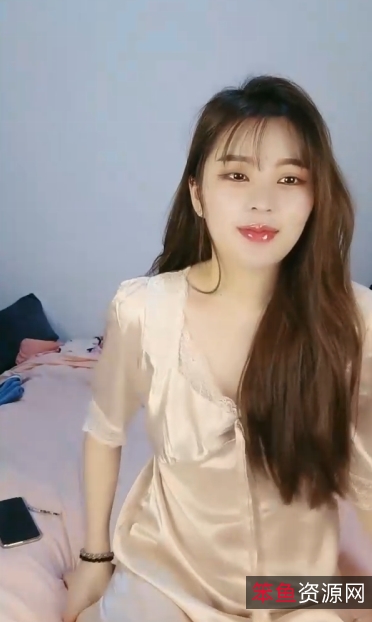 完美颜值女神级小姐姐沉沦三人游乱来大战