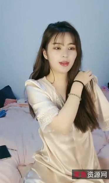 完美颜值女神级小姐姐沉沦三人游乱来大战