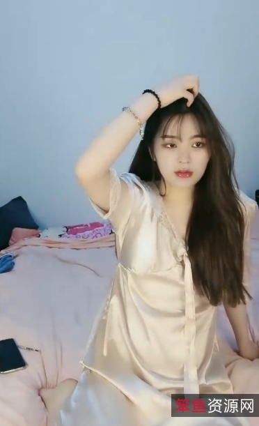 完美颜值女神级小姐姐沉沦三人游乱来大战