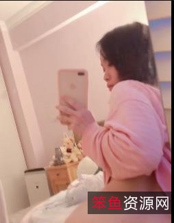 校花级清纯女神OnlyFans视频2V-740M，S型身材大道具洋肠中招