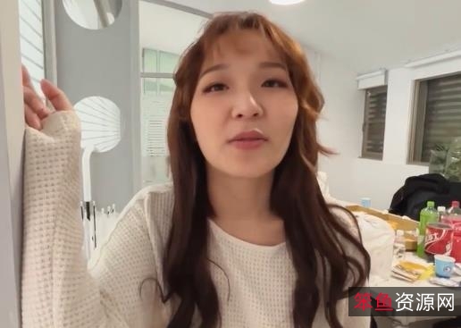 湾湾最新作品:宝岛娃娃脸美女主动要求团建一敌十视频