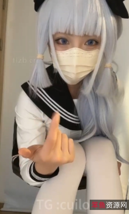 《白丝诱惑cos绫华视频1V+800M自行打包》