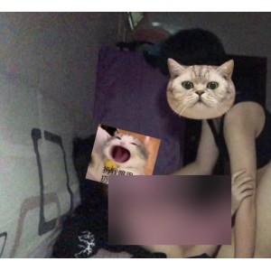 商品双女恋攻守疯狂激吻假物件自拍视频