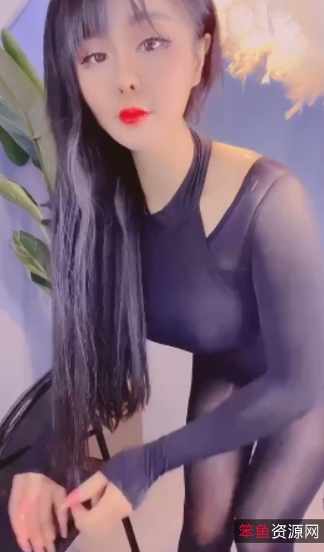 露露:甜笑女神骚丝摇摆128V13.7G年度大合集