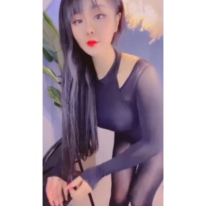 露露：甜笑女神骚丝摇摆128V13.7G年度大合集