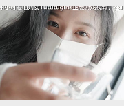 Nina25期自拍视频[1V-1G]：时长34分钟，新女主加入，R房小伙伴们快来下载观看吧！