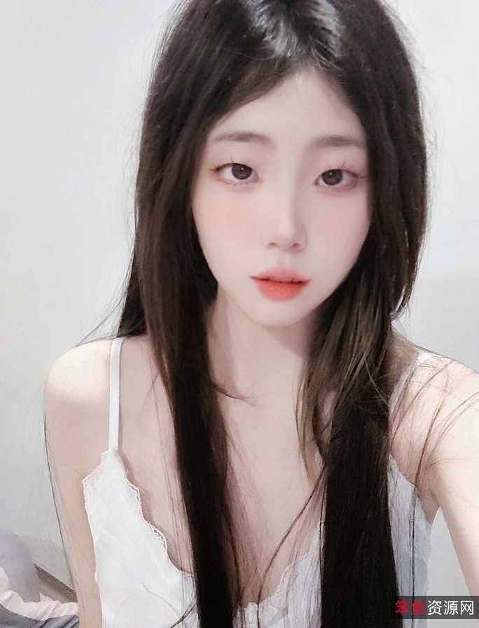 清纯女神小壞貓11月高价定制视频，SS级完美露脸，7三人游3v+2.52g，百度盘分享