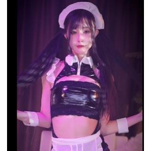 余多多：无水印自拍舞蹈视频十套服装，御姐女仆风格引爆B站