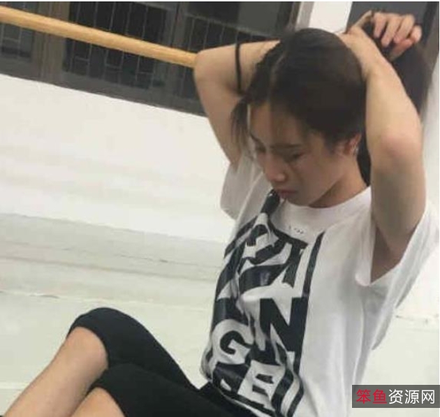 “小雨日常大学生活”视频合集，华裔素人萌妹的真实分享