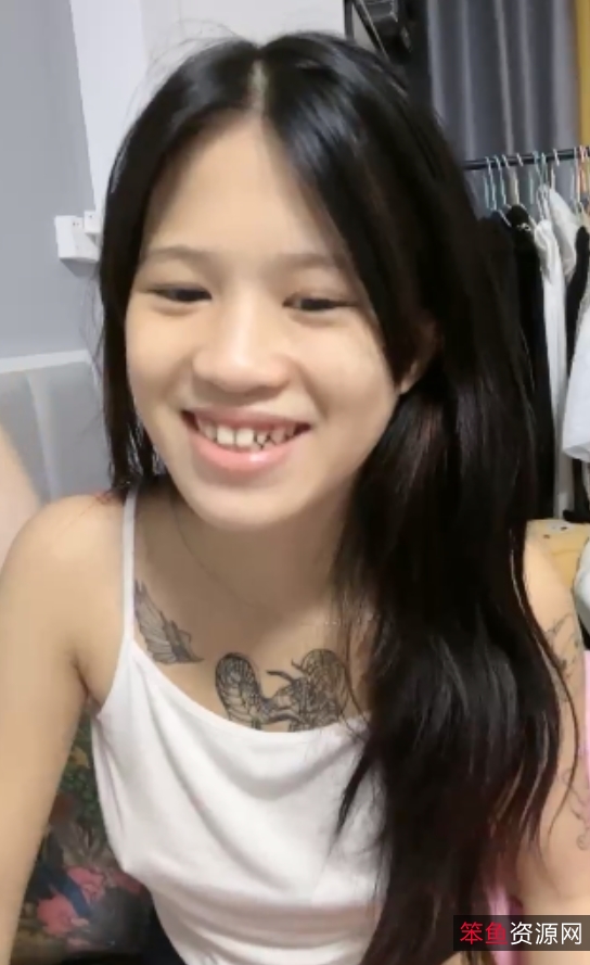 番禺快手网红杨小兔精选美臀纹身打粑粑表演5v+2.76GB视频集合