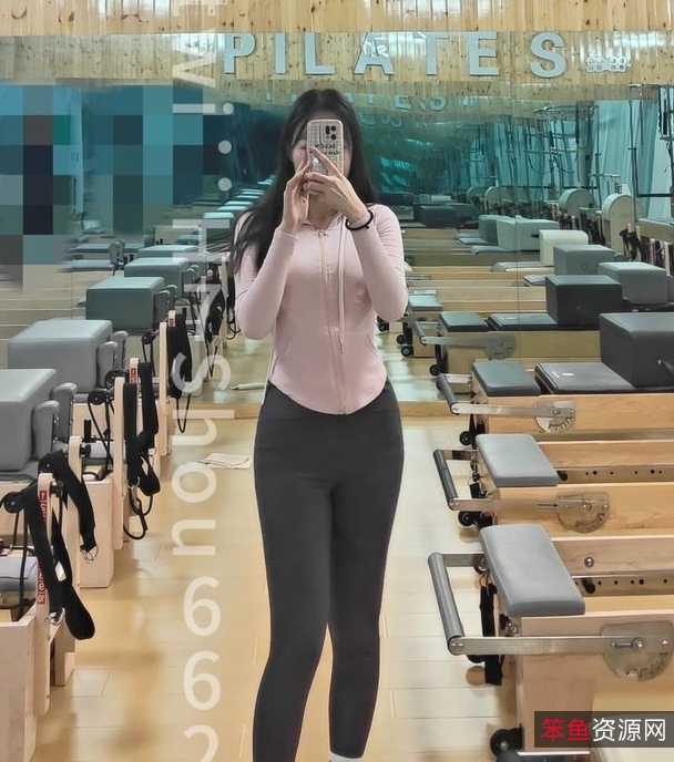 双马尾福利姬鹤酱更新作品，71v19.4g视频清纯可爱，收藏294次