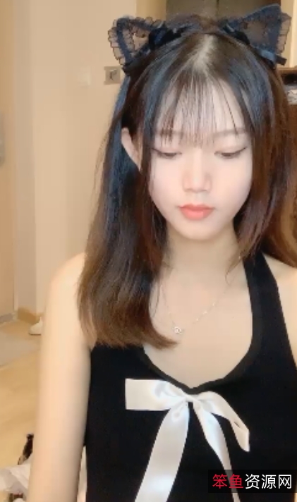 热舞新秀葡萄妹妹登场！13v9.1g视频火爆收藏百度搜索狂潮