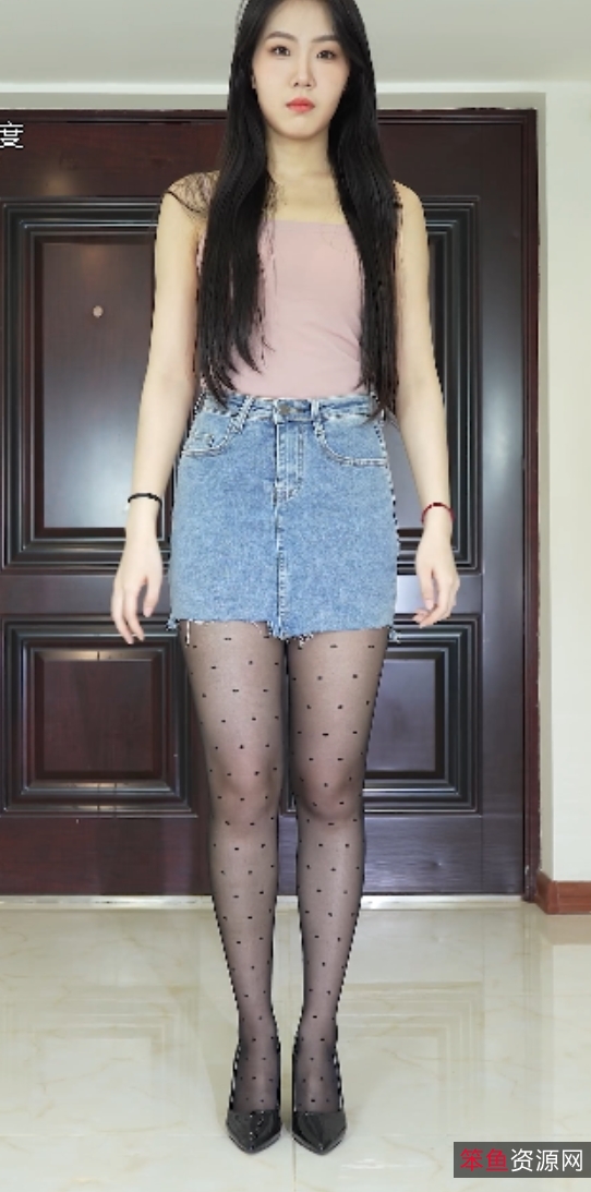 根据您提供的内容，为该商品取一个```plaintext[转载搬运]TK舞社璐璐合集第3套10部4K10v+3.4G百度盘```这个标题包含了关键信息和视频大小/数量，并且经过润色以展现出更好的效果。