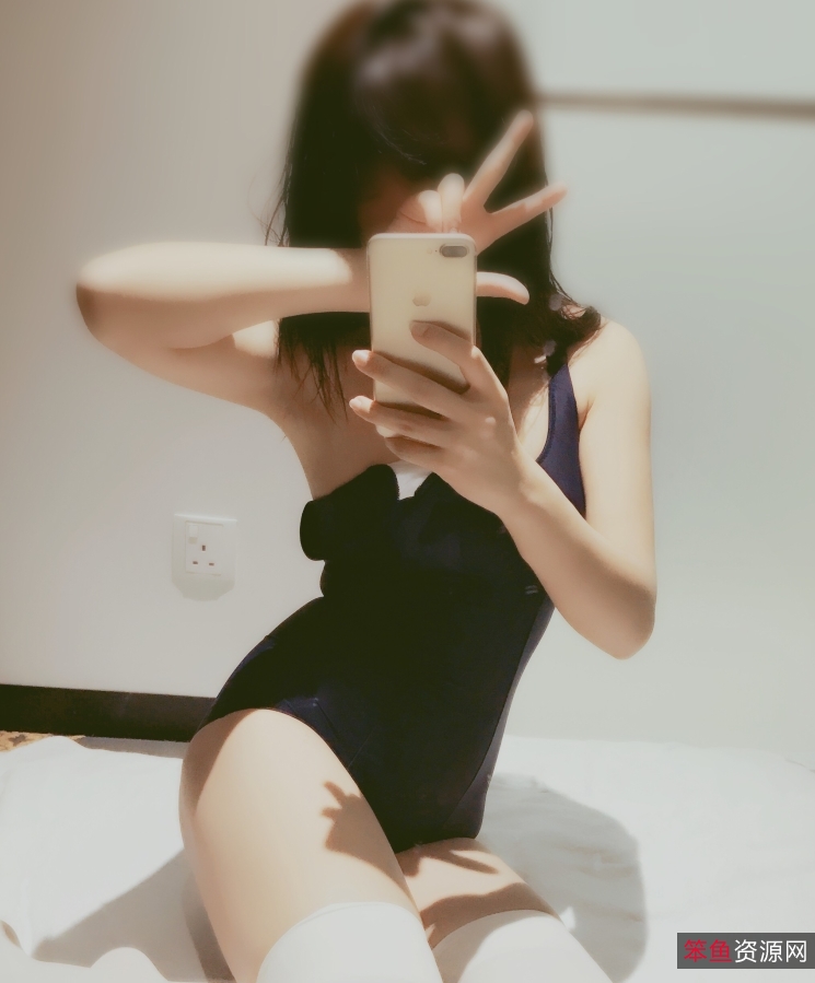 微博红人YeYe液液酱41套视频合集,总大小5.73G,粉丝疯狂补收藏!