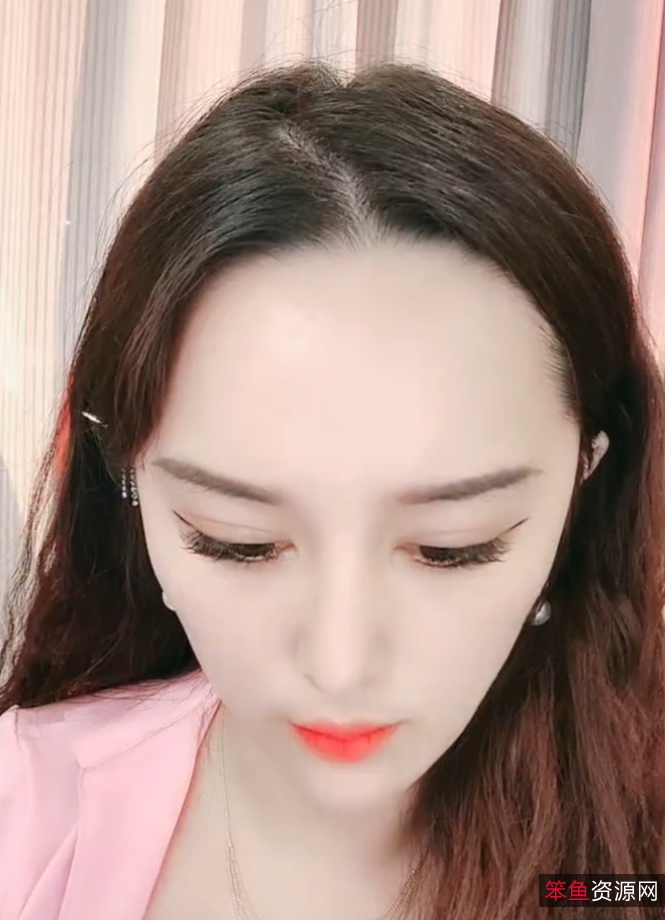 笑笑34v25g视频合集27部精彩作品，幽默搞笑与生活灵感全方位呈现！