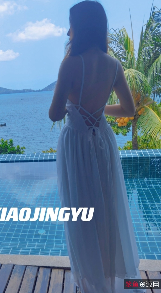 曼妃小雨女神82v福利视频13.4g，收藏达585次，偶遇粉丝被舔脚，百度热搜女神