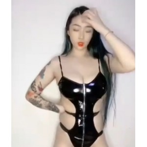 虎牙超人气本土主播欣妹妹果舞合集197V14G大球热舞