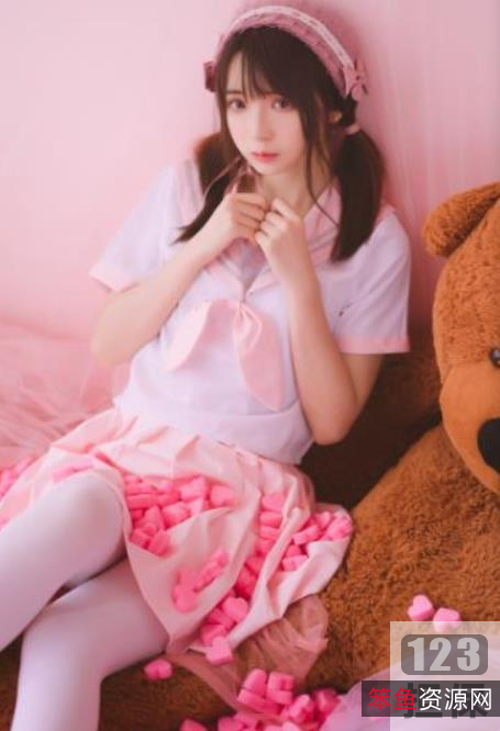 虎牙小奶猫浮力姬资源整理,5.8G视频尽显身材一绝