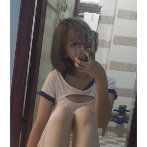 台湾情侣泄密大一美女私密生活完整版视频展示