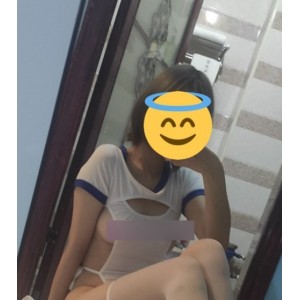 台湾情侣泄密大一美女私密生活完整版视频展示