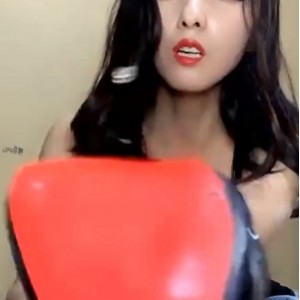 套路直播+平台+诱惑+LisaQueen+合集+视频数量+大小+，精彩瞬间尽在其中