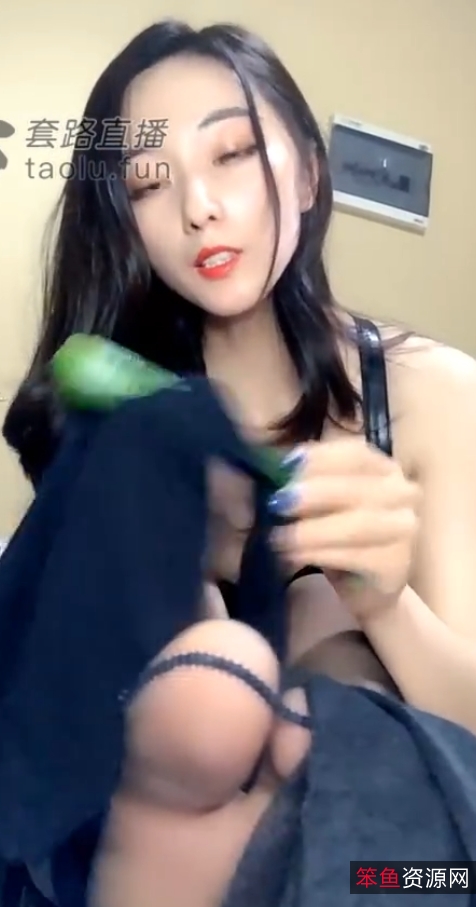 套路直播+平台+诱惑+LisaQueen+合集+视频数量+大小+,精彩瞬间尽在其中