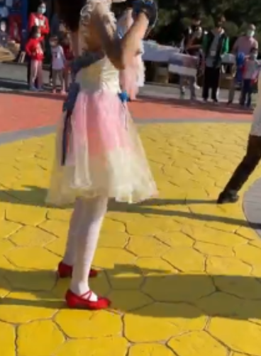 微盘抄底白丝拍摄80部80MB绝版合集